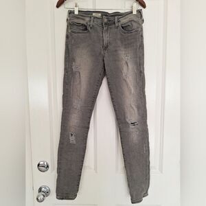 True Religion  mid rise‎ super skinny size 27